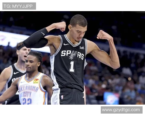 2003年NBA季后赛马刺与太阳的经典对决回顾与分析